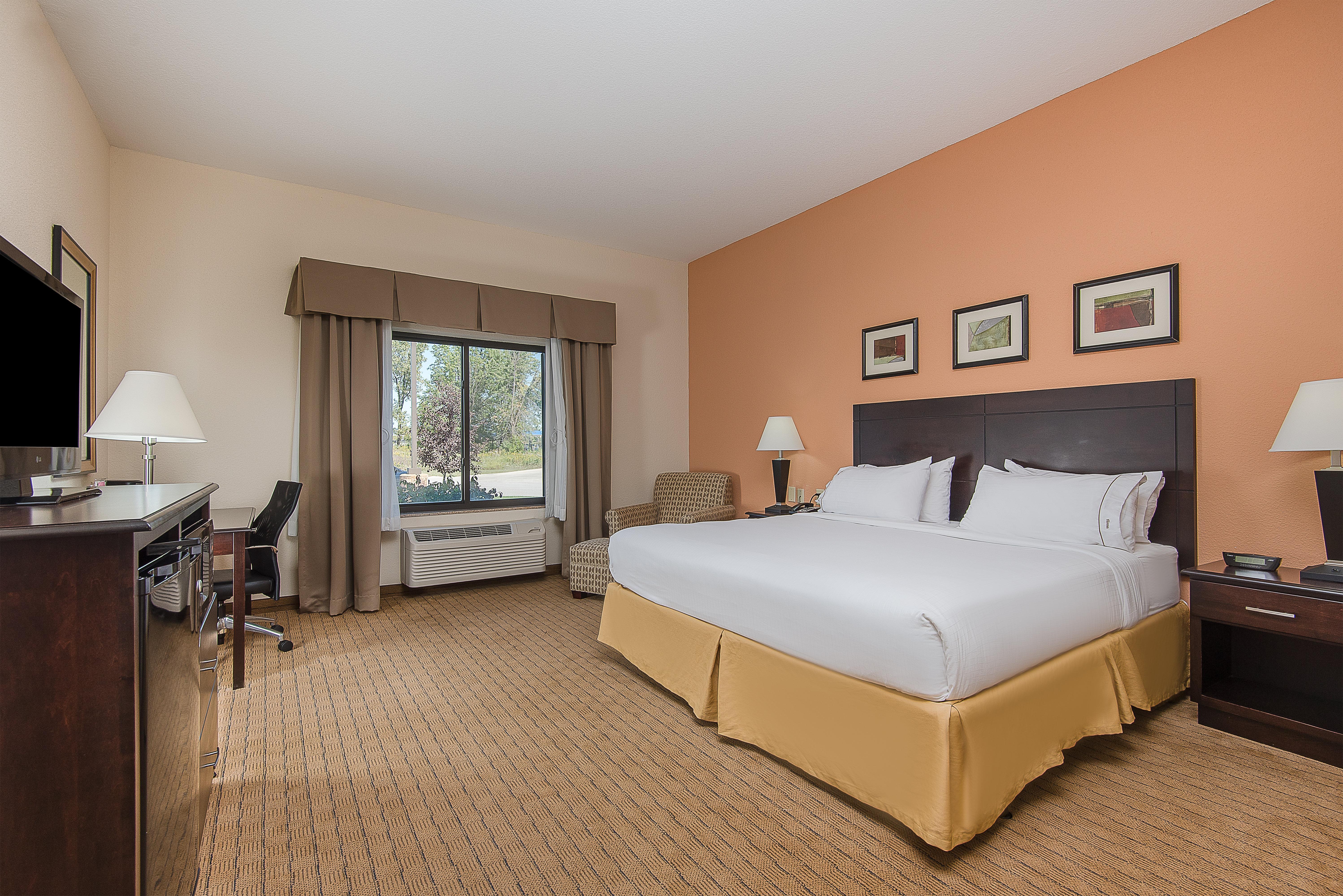 Express And East By Ihg Lafayette