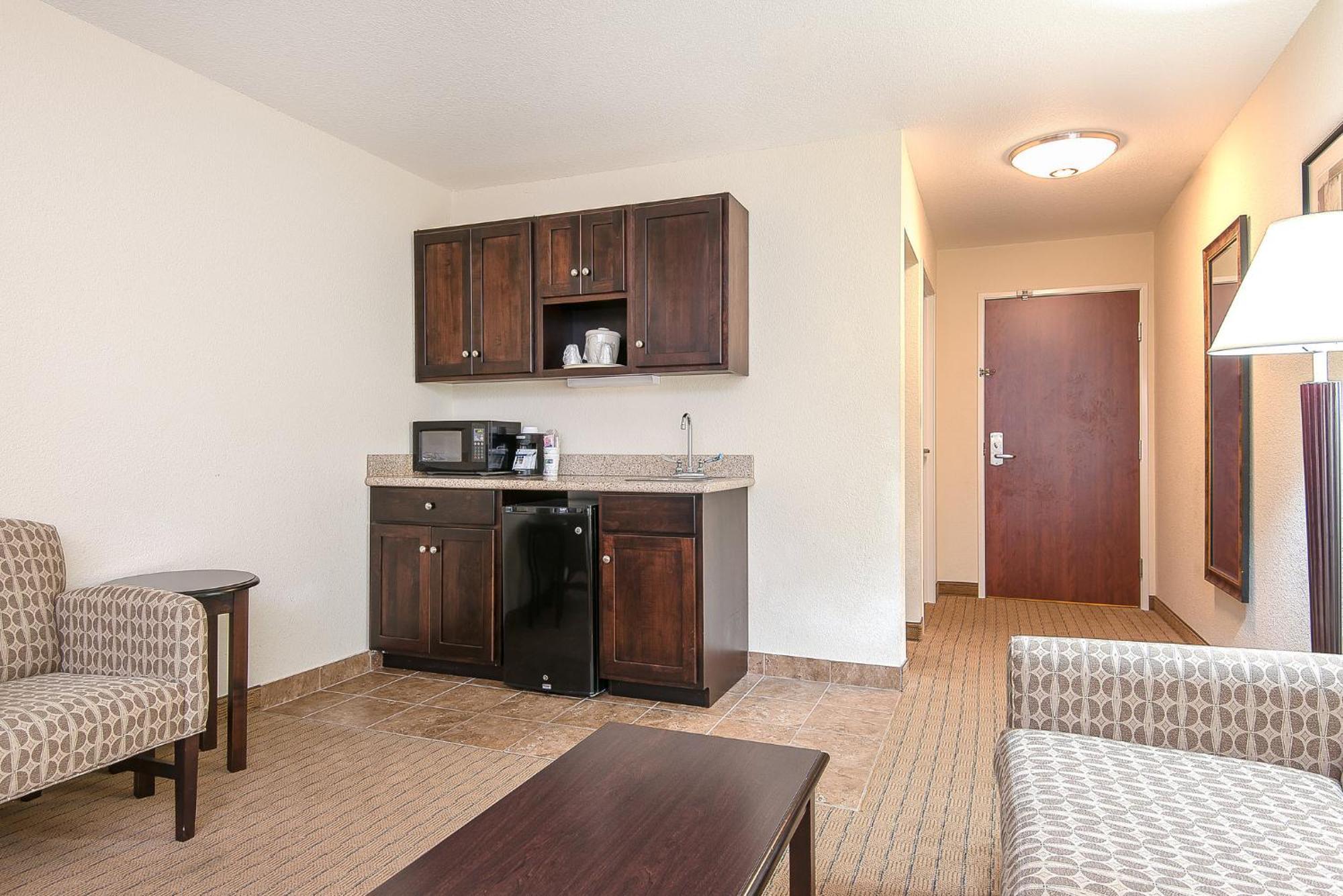 Hotel Express And East By Ihg 2*