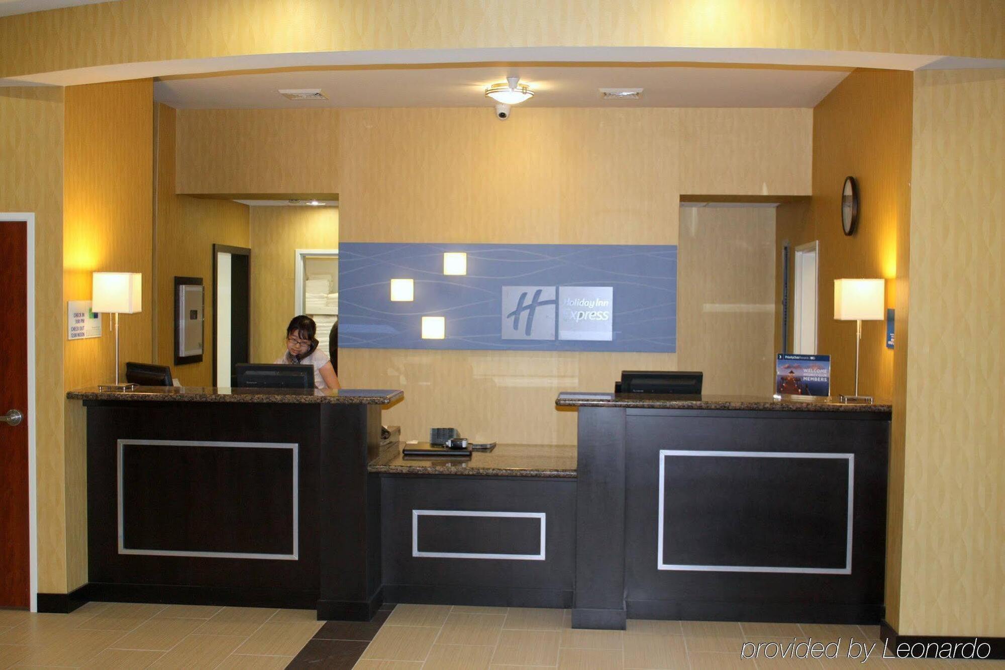 Express And East By Ihg 2* Lafayette
